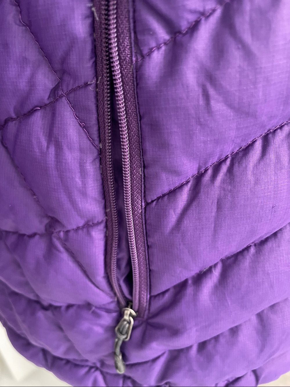 Patagonia jacket L goose down lightly fitted lightweight
Purple - Picture 4 of 9
